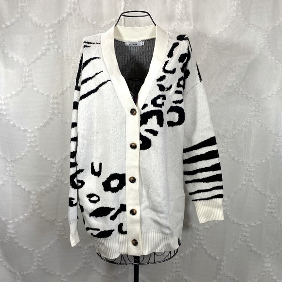 Belinda white button up cardigan with black animal print details size L - Picture 1 of 7